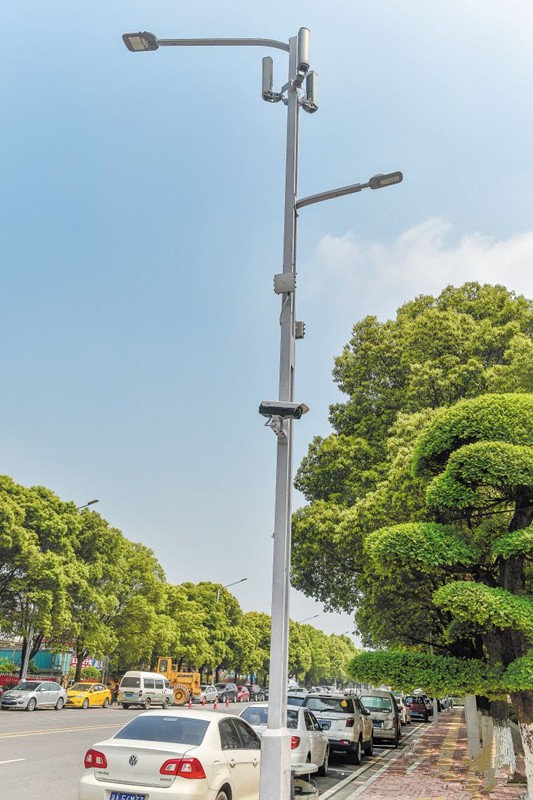 湖南首條“智慧炤明路”亮相長沙隆平高科技(ji)園